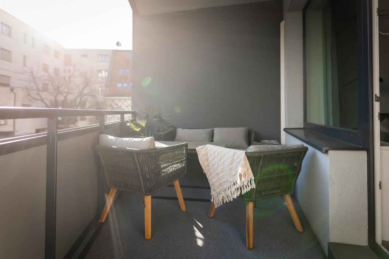 Quiet & Cozy Apartment Old Town - Free Underground Parking Кошице Екстер'єр фото